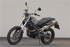 不在乎形式.只在乎乐趣----宝马MOTO对汽车!