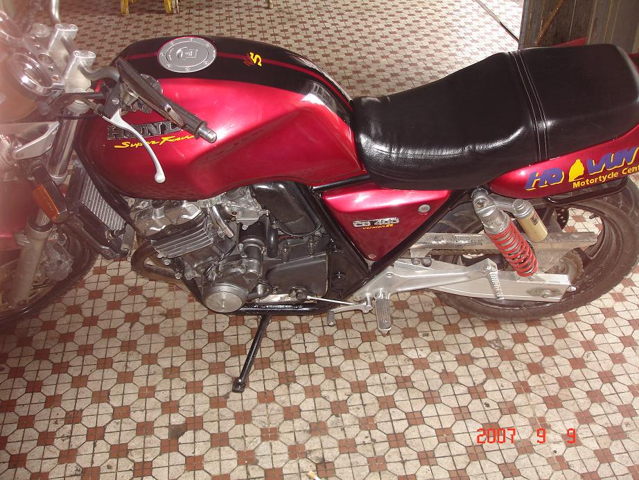 广东恩平出售94CB400 11000接少少刀~!