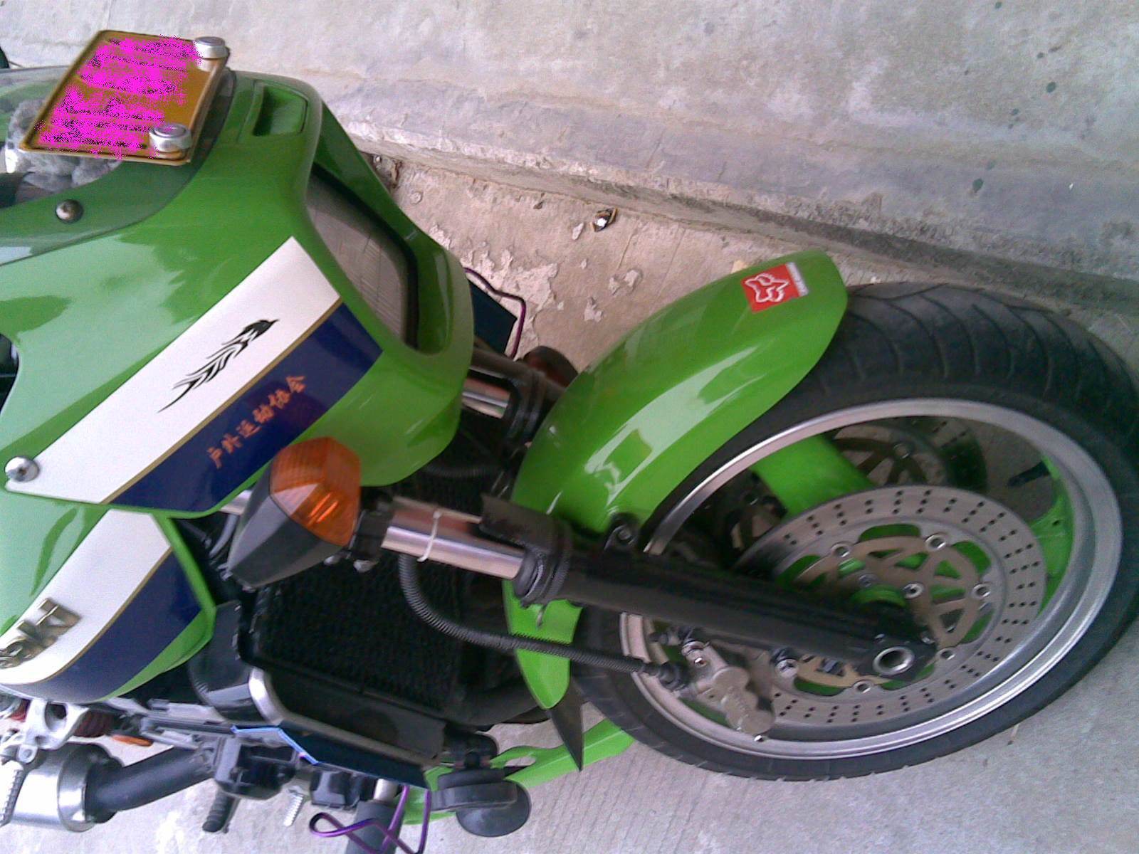肇慶賣98ZRX1100。價錢：25000RMB