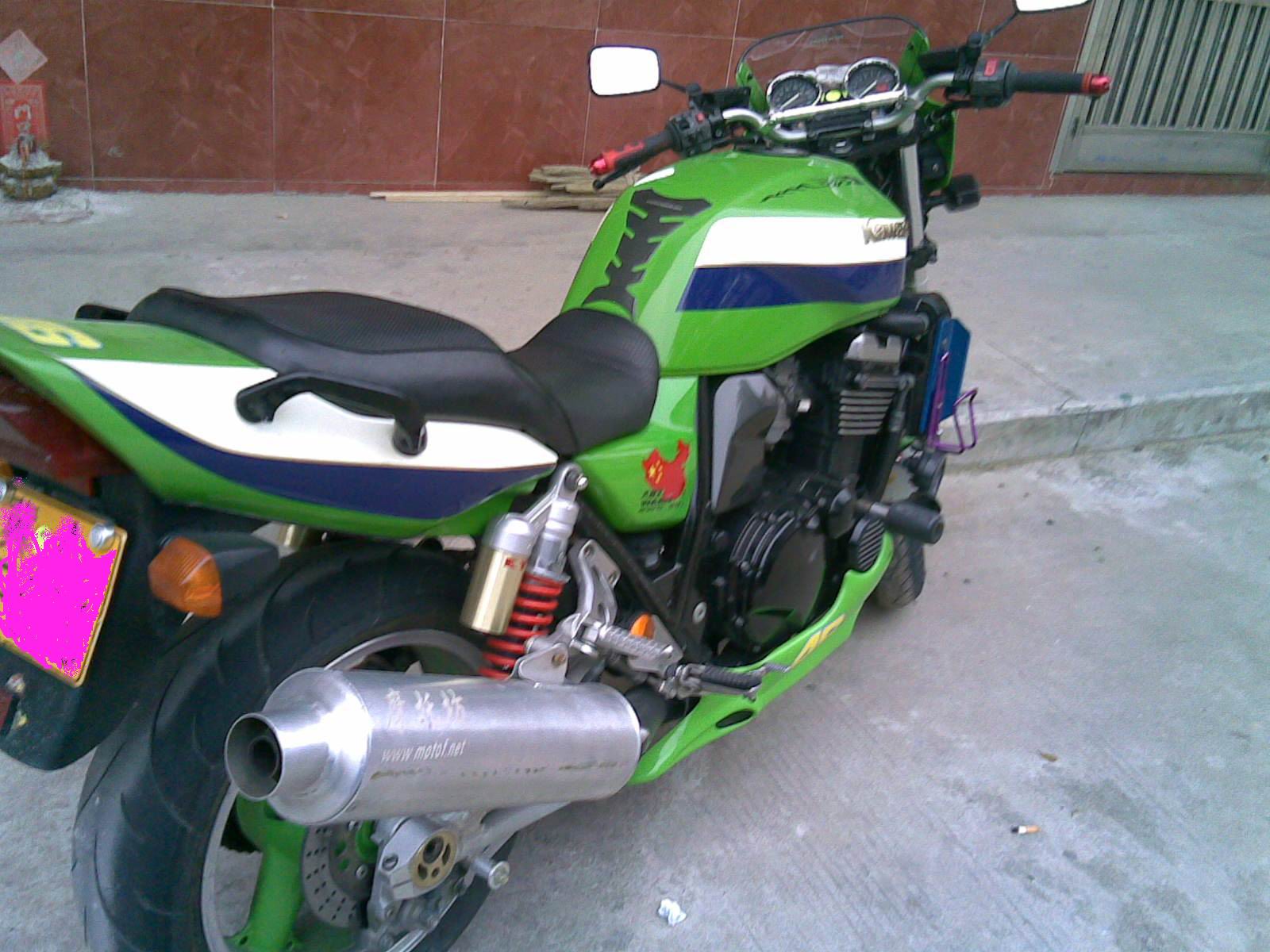 肇慶賣98ZRX1100。價錢：25000RMB