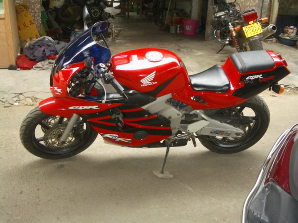 代友发帖！广西柳州出一架本田CBR250RR MC22期