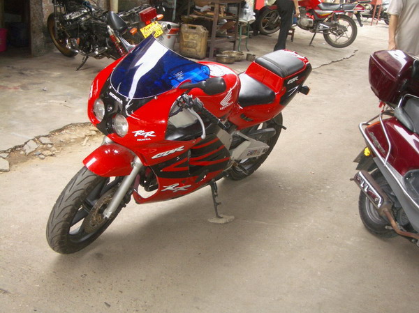 代友发帖！广西柳州出一架本田CBR250RR MC22期