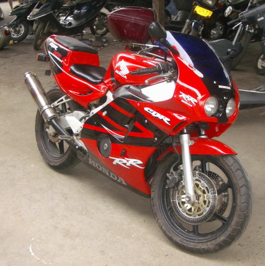 代友发帖！广西柳州出一架本田CBR250RR MC22期