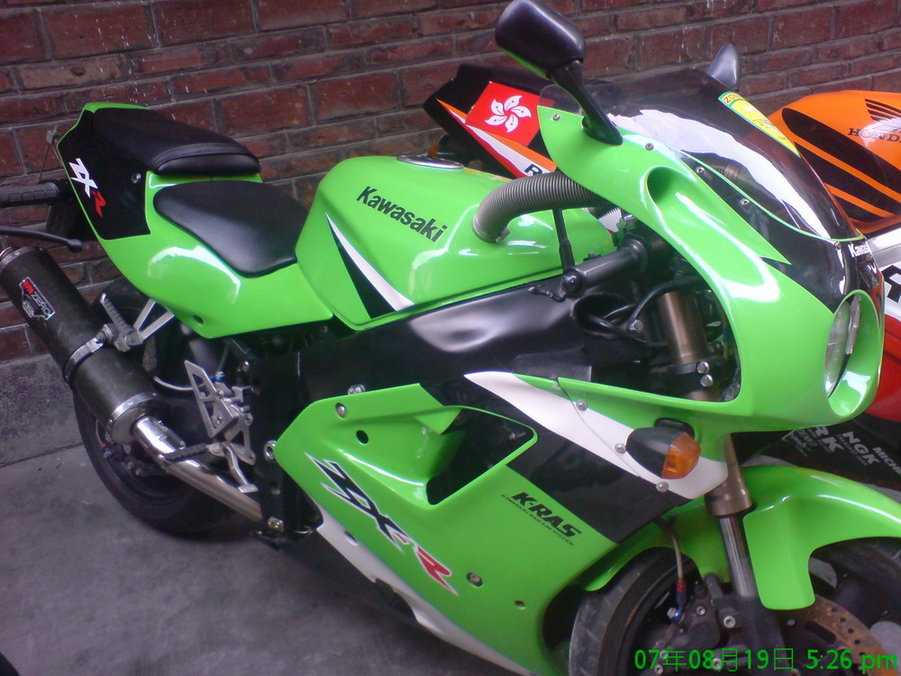 广州出售RVF--ZXR750,