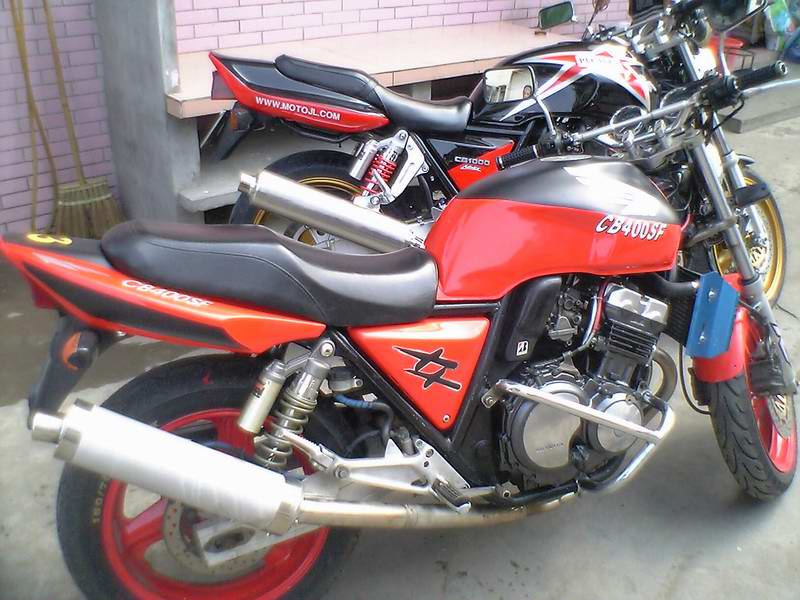 江门代友出售超精神94CB400一台11000可小刀