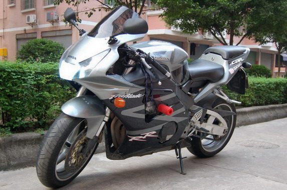 佛山三水48000出售02欧版CBR954.