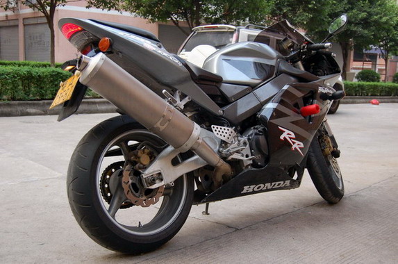 佛山三水48000出售02欧版CBR954.