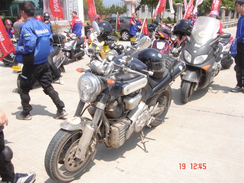 eiBE2DDC.jpg