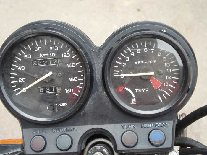 广西玉林　出街车２５０两台　　太子两台