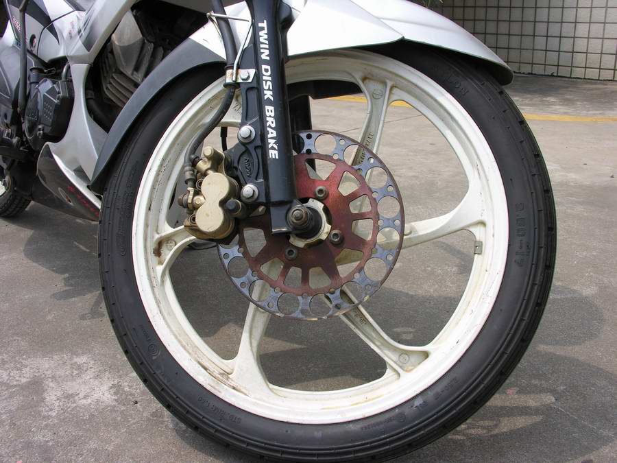 佛山出YAMAHA人妖一台,8000元........