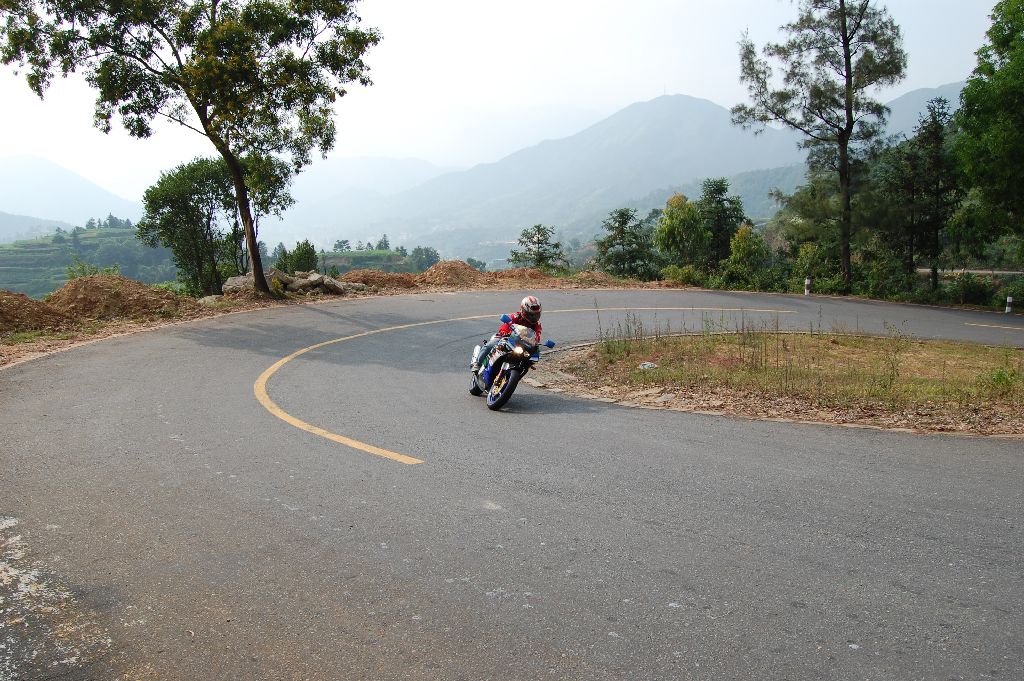 KSV6G1Y9.jpg