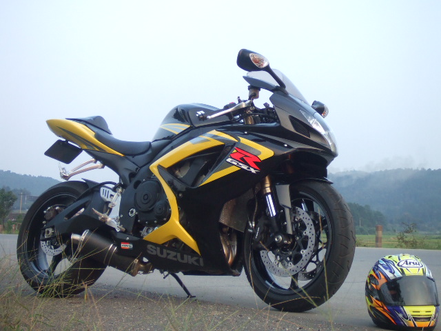 H2Ur610b.jpg