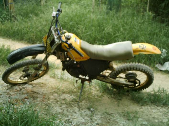 台山代友出售两台车,Honda CBR 22  和 Suzuki  HR250 两冲爬鸡