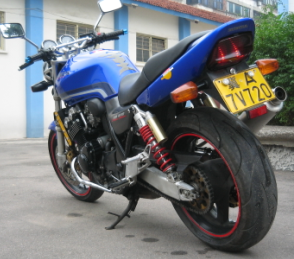 湖北襄樊2.2万出售00年原版原漆CB400