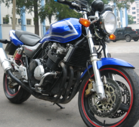 湖北襄樊2.2万出售00年原版原漆CB400