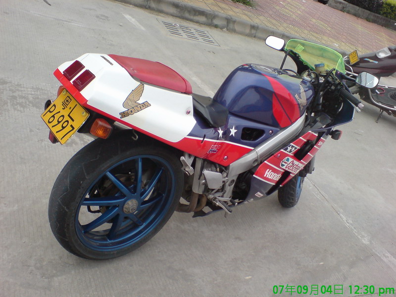 惠州地区出售97年本田VFR400CC..30期!