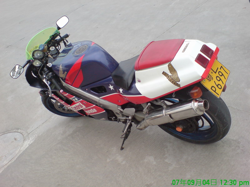 惠州地区出售97年本田VFR400CC..30期!