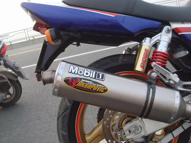 [原创]求够一台04以后的CB1300家里面还有一台CB400VTEC2代卖，有的朋友联系下QQ51599137电话158