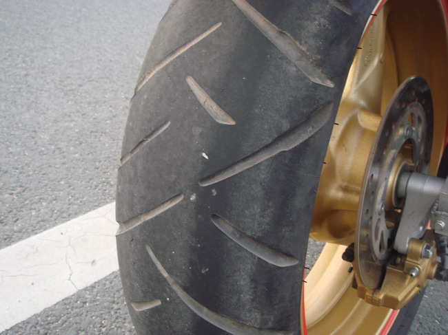 [原创]求够一台04以后的CB1300家里面还有一台CB400VTEC2代卖，有的朋友联系下QQ51599137电话158