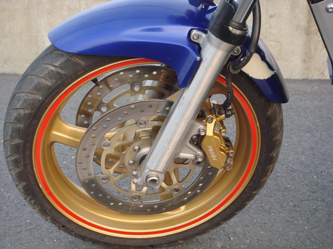 [原创]求够一台04以后的CB1300家里面还有一台CB400VTEC2代卖，有的朋友联系下QQ51599137电话158