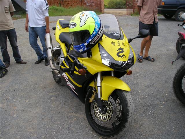 ■■■诚心求XL或XXL码二手Arai 盔■■■