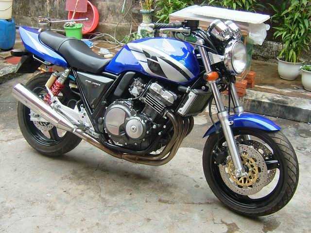 代友出售94年CB400.97年CB400.喜欢的朋友进来看下.