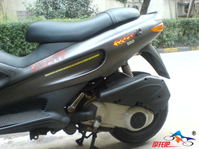 深圳出售02四冲原板原漆GILERA-VXR 180价钱8500