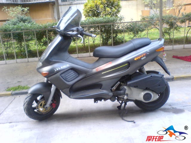 深圳出售02四冲原板原漆GILERA-VXR 180价钱8500