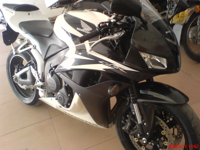 心爱的CBR600RR