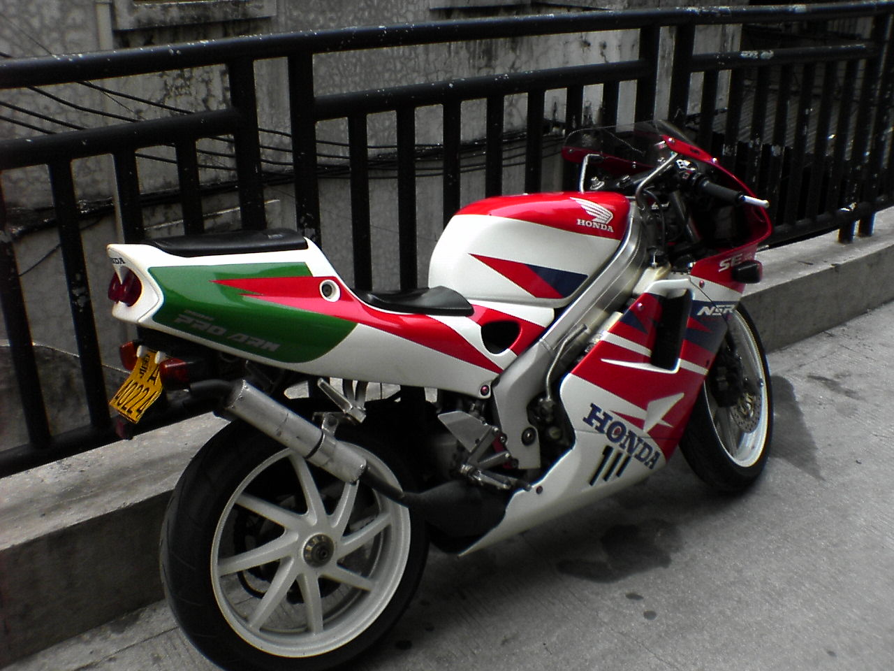 [原创]广州2万1出售本田PGM4 NSR sp250CC