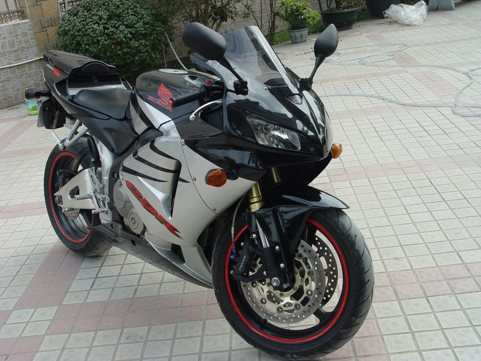 广东揭阳5万出售本田05 欧版CBR600F5，