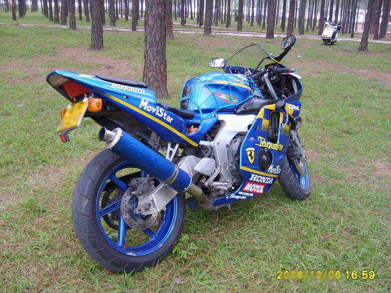 [公告]清远7800元出售个性CBR22期250CC