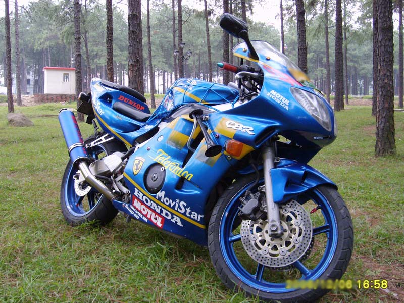 [公告]清远7800元出售个性CBR22期250CC