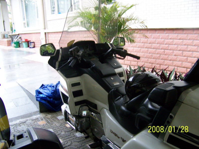 花都十万卖94GL1500, 99BMW K1200RS