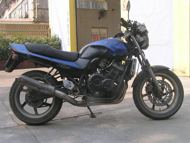 鹤山7000元卖CB250
