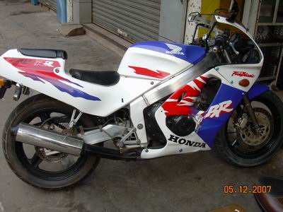 广东中山出售老跑车本田19期CBR250 价格4500