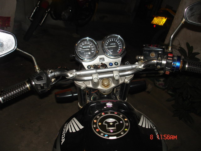 佛山大良代友出售CB400;和本田VT250各一台。