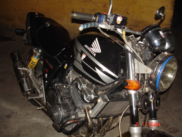 佛山大良代友出售CB400;和本田VT250各一台。