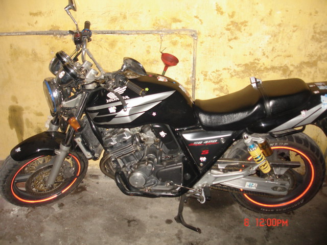 佛山大良代友出售CB400;和本田VT250各一台。