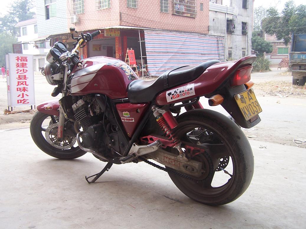 [原创]肇庆四会代友出售95CB400一台.6800元...