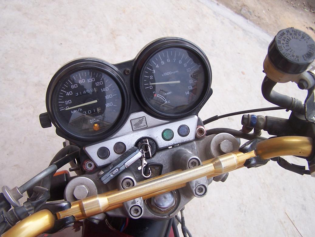 [原创]肇庆四会代友出售95CB400一台.6800元...