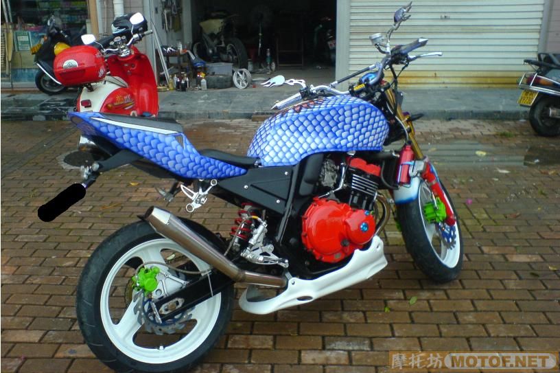 广西玉林出售08年全国首台狂改本田CB400价格12800..和铃木GXSR-400价格3500..