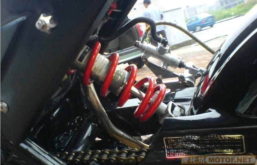 广西玉林出售08年全国首台狂改本田CB400价格12800..和铃木GXSR-400价格3500..
