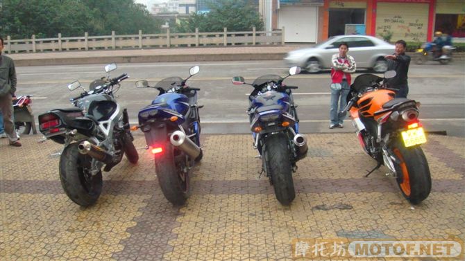 黑蚂蚁试车视频（02  03  R6  CBR900 CBR1000）