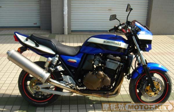 打算换四轮,广西柳州市卖辆05欧款ZRX1200R,因牌照审批被取消降价卖了33000