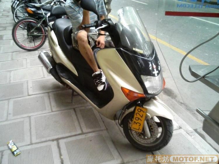 ★★★天冷了不玩了上海地区出售00年 马杰斯特125 和CB400★★★