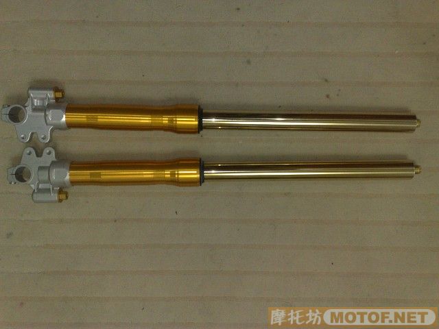 佛山禅城卖VTEC3用原装全段排气一条.和奥林斯前叉