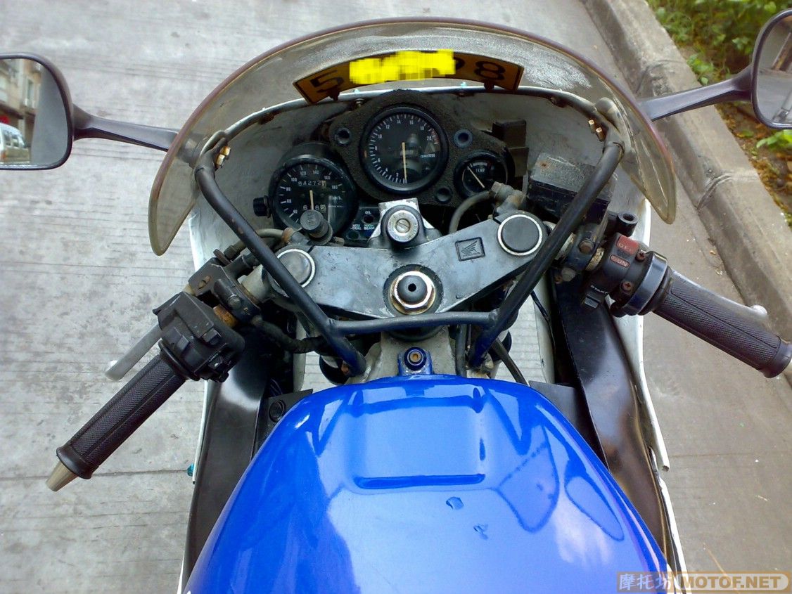 [转帖]珠海８０００元出售珠海真牌ＣＢＲ２２期一台