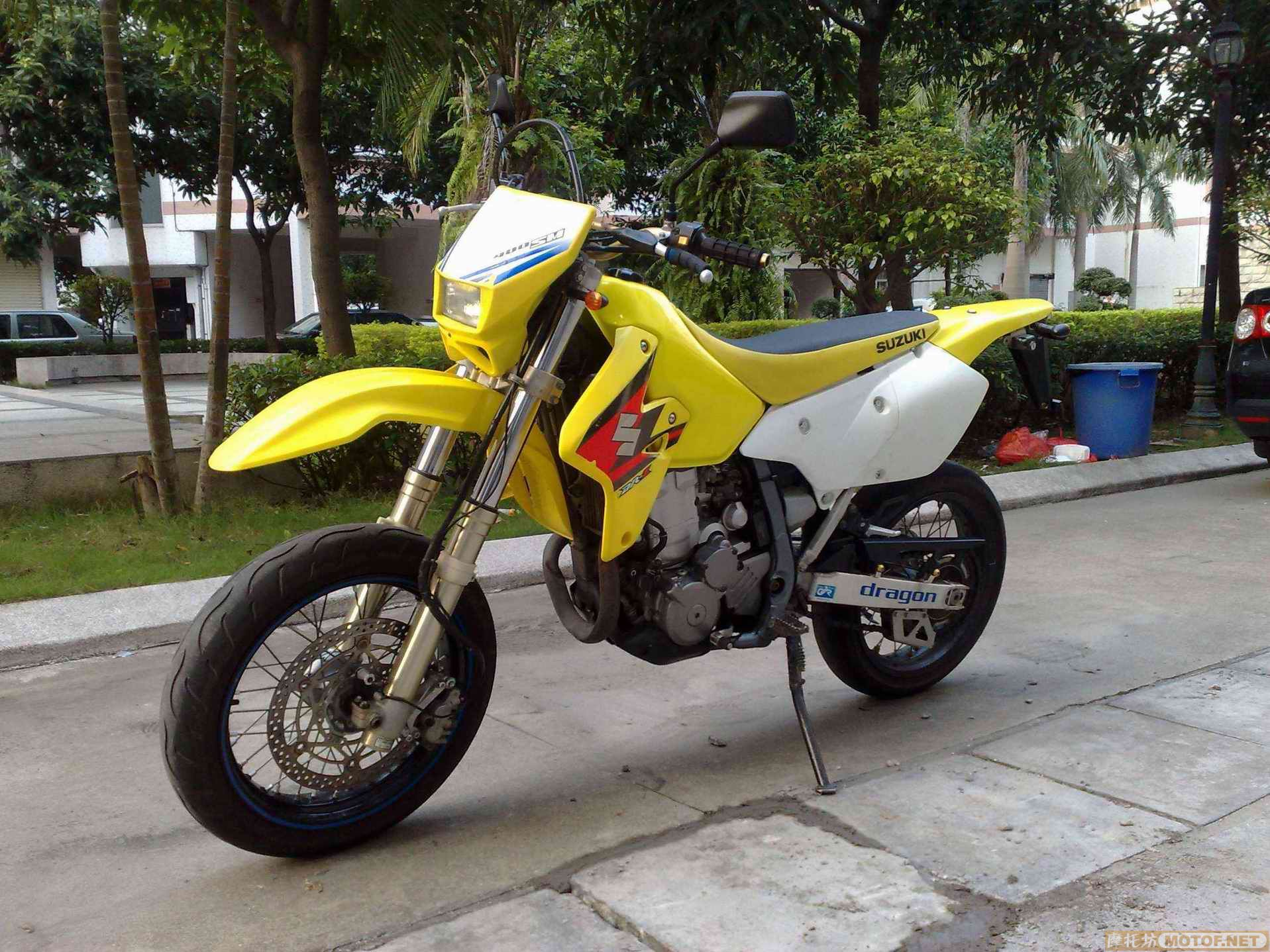 广东江门出售05年DRZ 400。。。