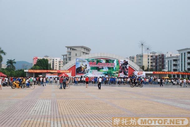 顺德7雄参加两广年会归来